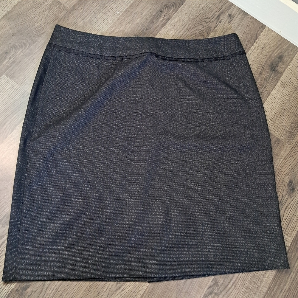 Banana Republic Womens Pencil Skirt Size 14 Black Lined Back Slit